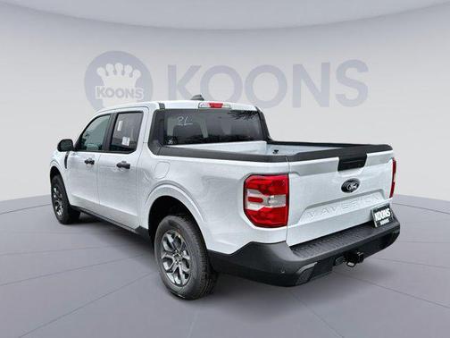 Oxford White 2026 Ford Maverick XLT