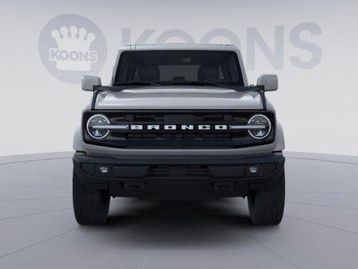 Avalanche Gray 2026 Ford Bronco Outer Banks