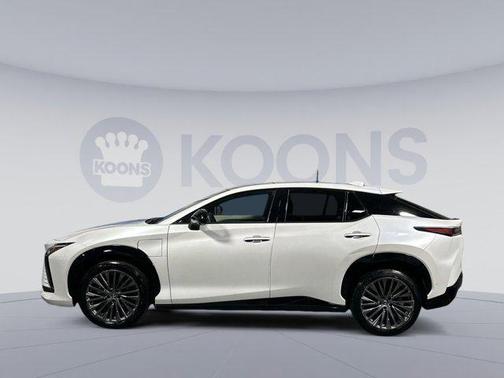 2023 Lexus RZ 450e Luxury