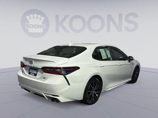 Ice Cap 2023 Toyota Camry SE