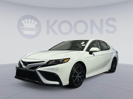 Ice Cap 2023 Toyota Camry SE