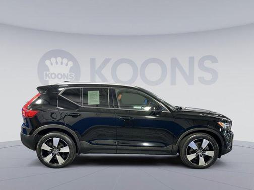2020 Volvo XC40 T5 Momentum