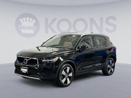2020 Volvo XC40 T5 Momentum