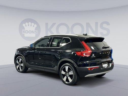 2020 Volvo XC40 T5 Momentum