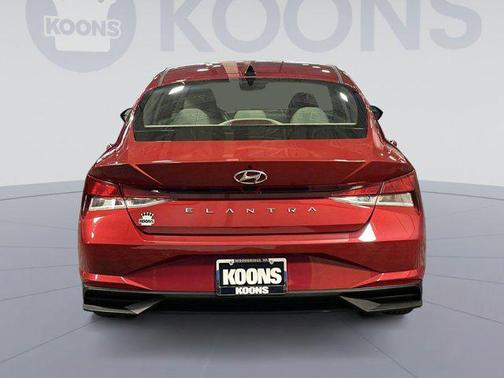 2021 Hyundai ELANTRA SEL