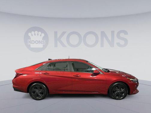 2021 Hyundai ELANTRA SEL