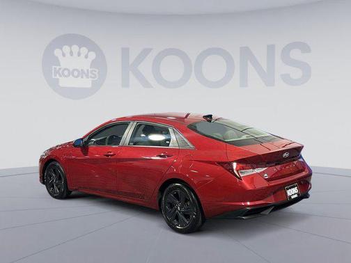 2021 Hyundai ELANTRA SEL