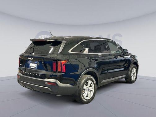 2022 Kia Sorento LX
