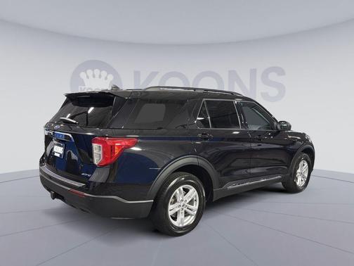 Agate Black Metallic 2024 Ford Explorer XLT