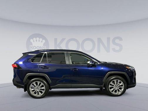2023 Toyota RAV4 XLE Premium