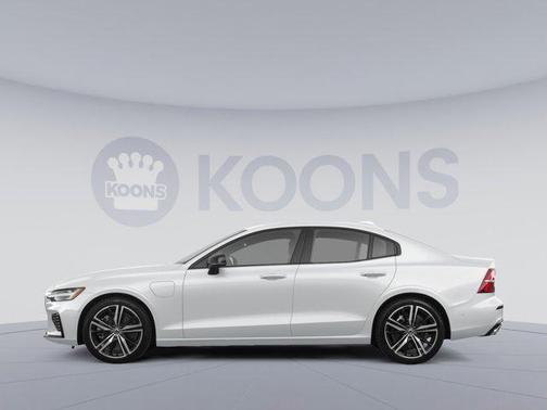 2020 Volvo S60 T6 Momentum