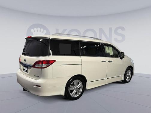 White Pearl 2015 Nissan Quest Platinum