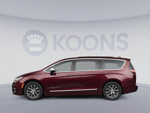 2023 Chrysler Pacifica L