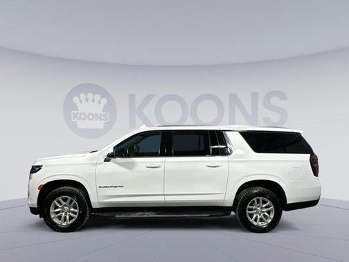 2023 Chevrolet Suburban LT