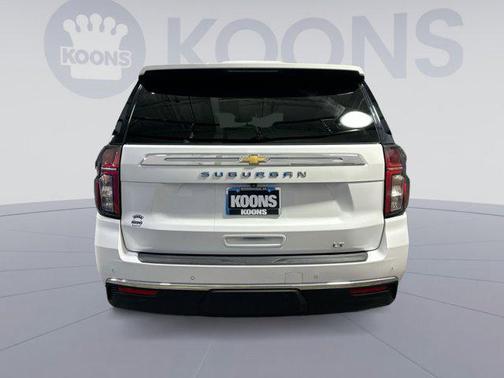 2023 Chevrolet Suburban LT