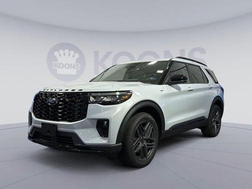 SPACE WHITE METALLIC 2026 Ford Explorer ST-Line