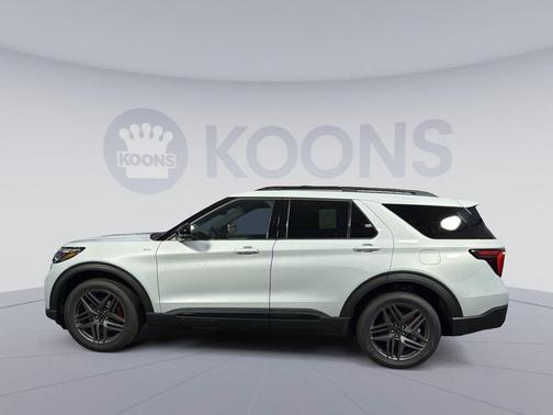 SPACE WHITE METALLIC 2026 Ford Explorer ST-Line