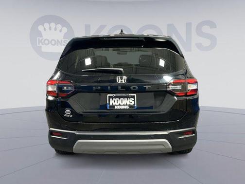 2023 Honda Pilot AWD EX-L 8 Passenger