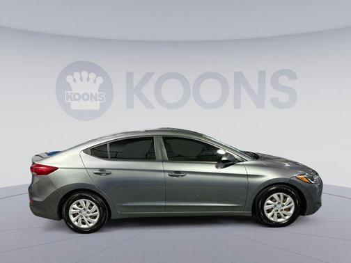 2018 Hyundai ELANTRA SE