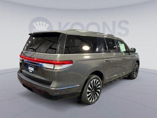CHROME CAVIAR DARK GRAY MET 2023 Lincoln Navigator Black Label