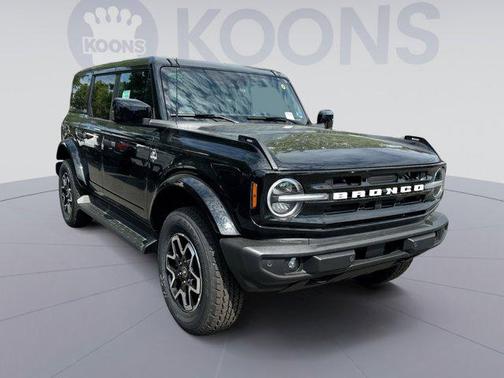 SHADOW BLACK 2026 Ford Bronco Outer Banks