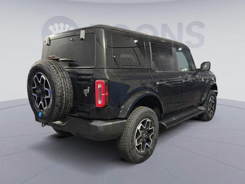 Shadow Black 2026 Ford Bronco Outer Banks