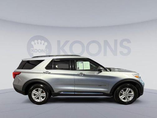 ICONIC SILVER METALLIC 2020 Ford Explorer XLT