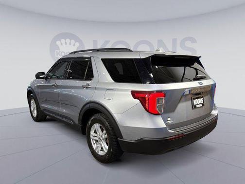 ICONIC SILVER METALLIC 2020 Ford Explorer XLT