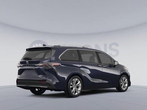 2022 Toyota Sienna Platinum 7 Passenger