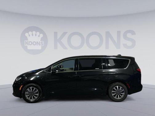 2022 Chrysler Pacifica Hybrid Touring L