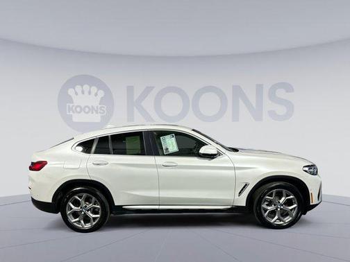 2024 BMW X4 xDrive30i