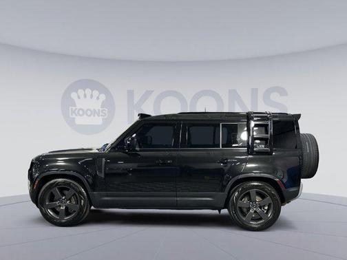 2022 Land Rover Defender 110 SE