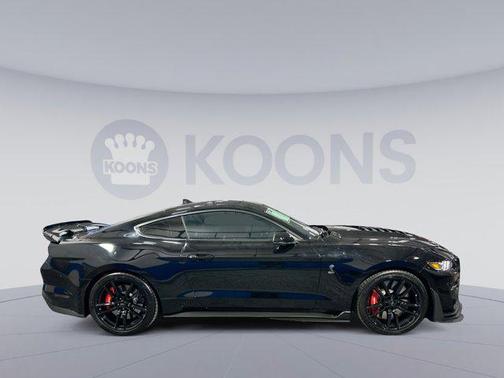 2022 Ford Shelby GT500 Base