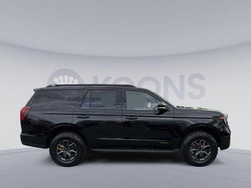 Agate Black Metallic 2026 Ford Expedition Tremor