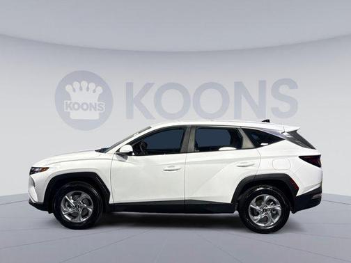 2023 Hyundai TUCSON SE