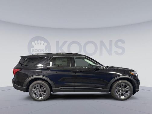 AGATE BLACK METALLIC 2026 Ford Explorer Active