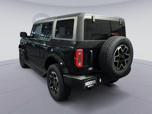 SHADOW BLACK 2026 Ford Bronco Outer Banks