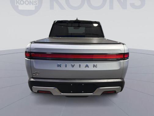 LA Silver 2024 Rivian R1T Adventure Dual Motor Standard Pack