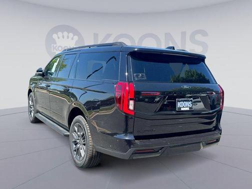 AGATE BLACK METALLIC 2026 Ford Expedition Max Platinum