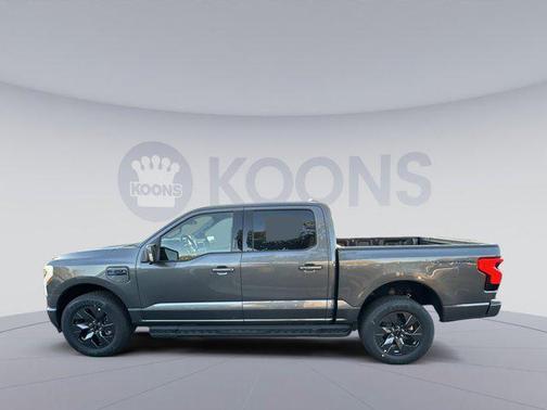 2025 Ford F-150 Lightning LARIAT