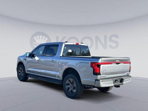 2025 Ford F-150 Lightning LARIAT