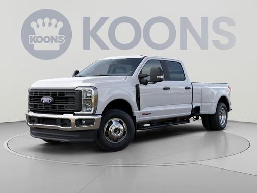 Oxford White 2027 Ford F-350 XL