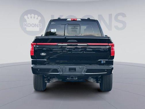 2025 Ford F-150 Lightning LARIAT