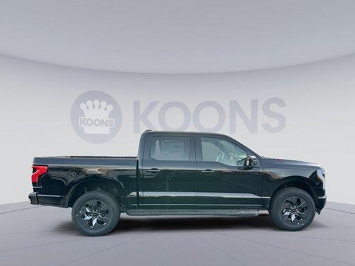 2025 Ford F-150 Lightning LARIAT