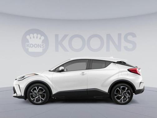 Blizzard Pearl 2021 Toyota C-HR LE