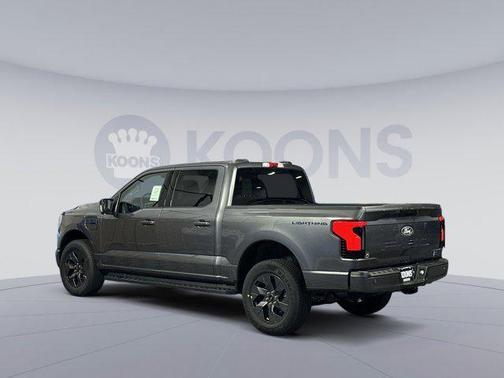 2025 Ford F-150 Lightning Flash