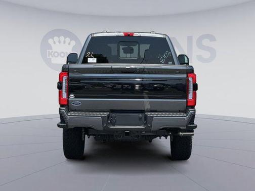 2025 Ford F-350 Platinum