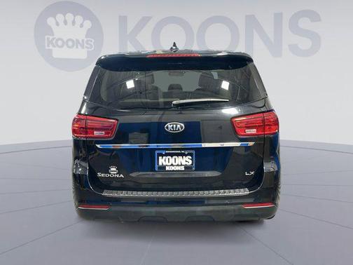 2021 Kia Sedona LX