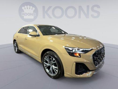 Sakhir Gold Metallic 2025 Audi Q8 55 Premium Plus