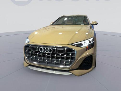 Sakhir Gold Metallic 2025 Audi Q8 55 Premium Plus